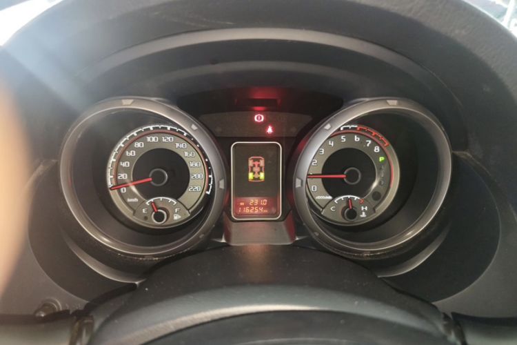 Used Mitsubishi Pajero 2016 3.0L Automatic Standard Version China V Standard Odometer Close Up