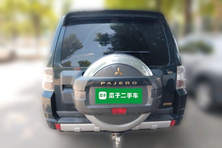 Used Mitsubishi Pajero 2016 3.0L Automatic Prestige Version China V Standard Rear