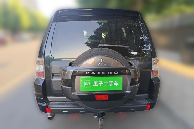 Used Mitsubishi Pajero 2016 3.0L Automatic Standard Version China V Standard Rear