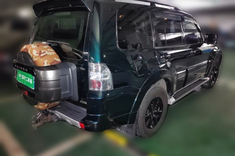 Used Mitsubishi Pajero 2016 3.0L Automatic Luxury Version China V Standard Rear Right 45 Deg