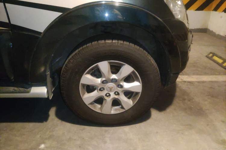 Used Mitsubishi Pajero 2016 3.0L Automatic Prestige Version China V Standard Right Front Wheel Hub