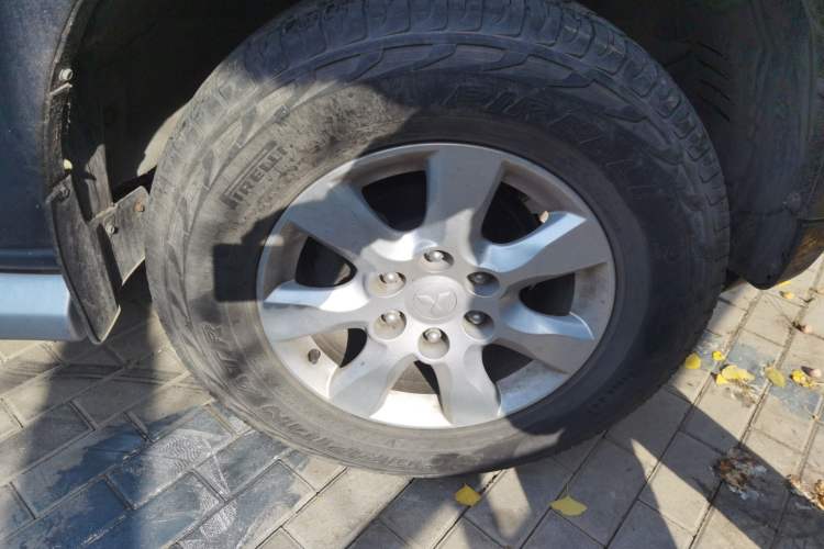 Used Mitsubishi Pajero 2016 3.0L Automatic Standard Version China V Standard Right Front Wheel Hub