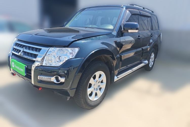 Używany Mitsubishi Pajero 2016 3.0L Automatic Standard Version China V Standard Guazi used car, China used car export, Used car for sale, Used  cars, Cheapest cars for sale
