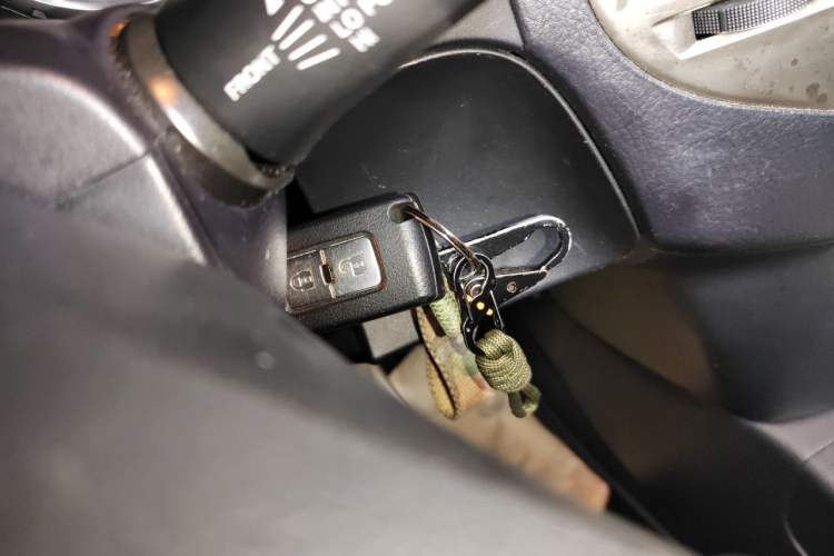 Used Mitsubishi Pajero 2016 3.0L Automatic Luxury Version China V Standard Vehicle Key