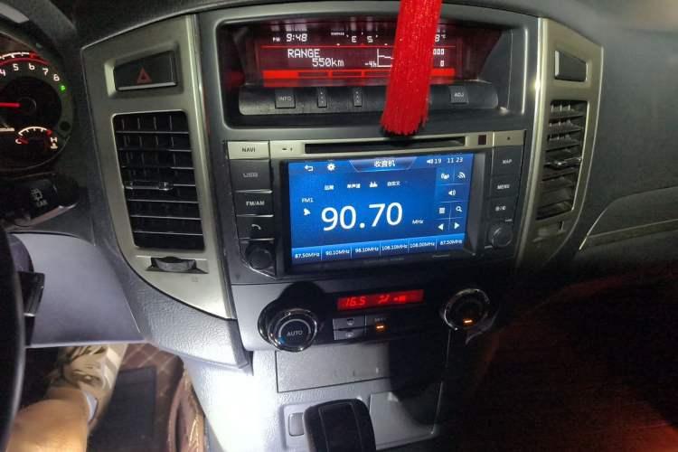 Used Mitsubishi Pajero 2016 3.0L Automatic Luxury Version China V Standard Audio And AC Panel