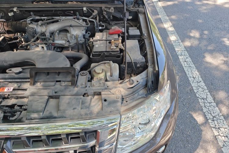Used Mitsubishi Pajero 2016 3.0L Automatic Prestige Version China V Standard Engine Bay Left