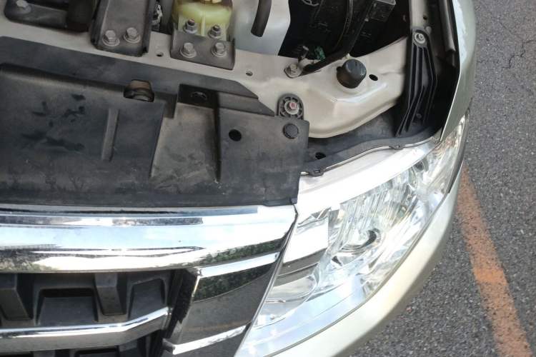 Used Mitsubishi Pajero 2016 3.0L Automatic Luxury Edition China IV Engine Bay Left