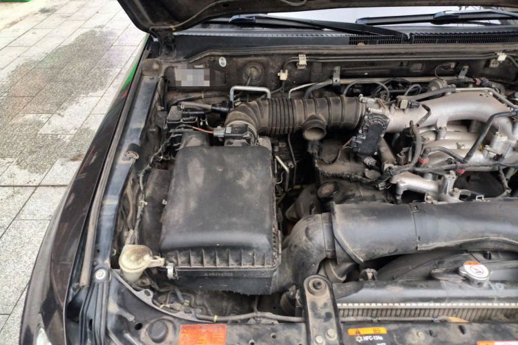 Used Mitsubishi Pajero 2016 3.0L Automatic Prestige Version China V Standard Engine Bay Right