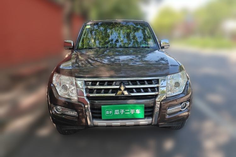 Used Mitsubishi Pajero 2016 3.0L Automatic Prestige Version China V Standard Front