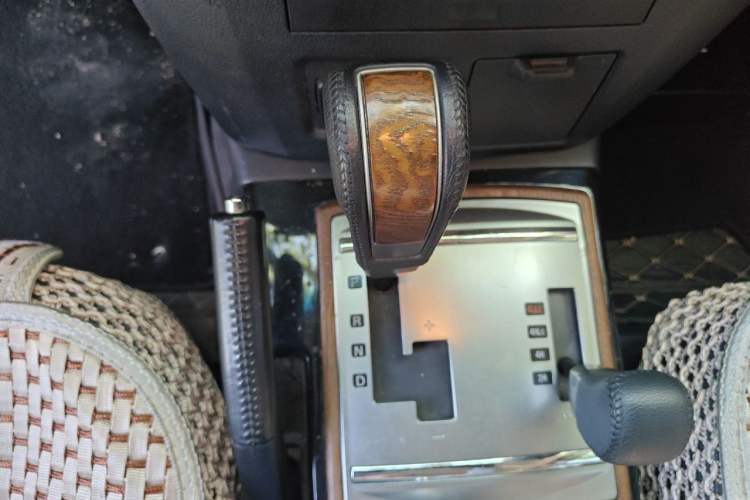 Used Mitsubishi Pajero 2016 3.0L Automatic Prestige Version China V Standard Gear Lever