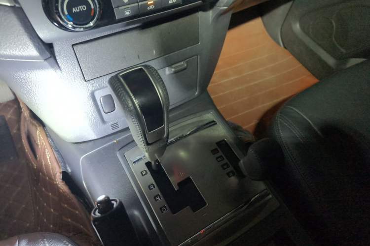 Used Mitsubishi Pajero 2016 3.0L Automatic Luxury Version China V Standard Gear Lever