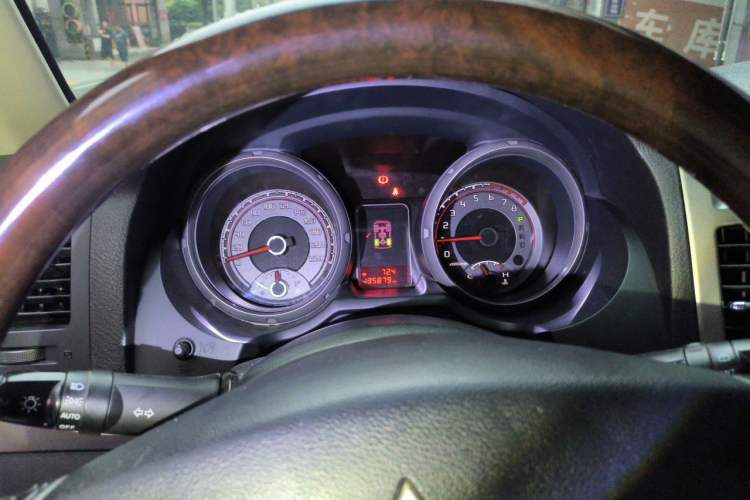 Used Mitsubishi Pajero 2016 3.0L Automatic Prestige Version China V Standard Instrument Cluster