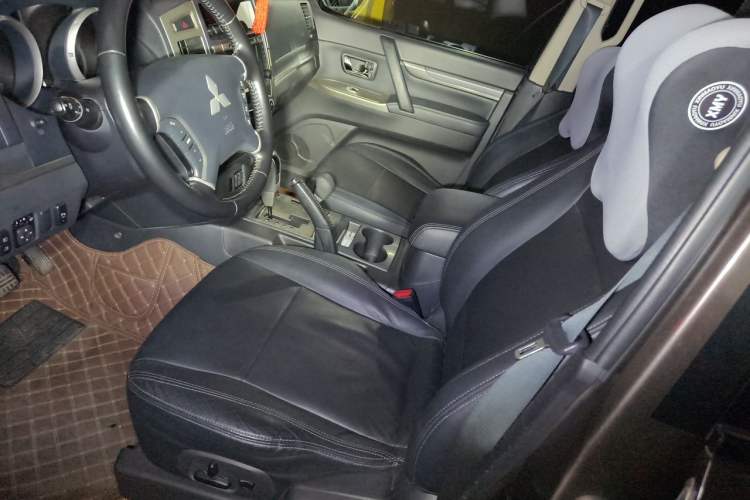 Used Mitsubishi Pajero 2016 3.0L Automatic Luxury Version China V Standard Left Front Seat