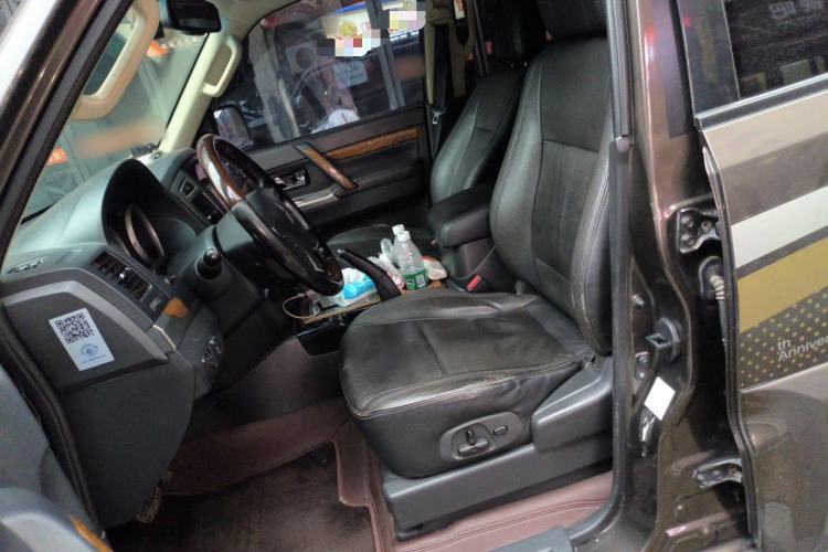 Used Mitsubishi Pajero 2016 3.0L Automatic Prestige Version China V Standard Left Front Seat