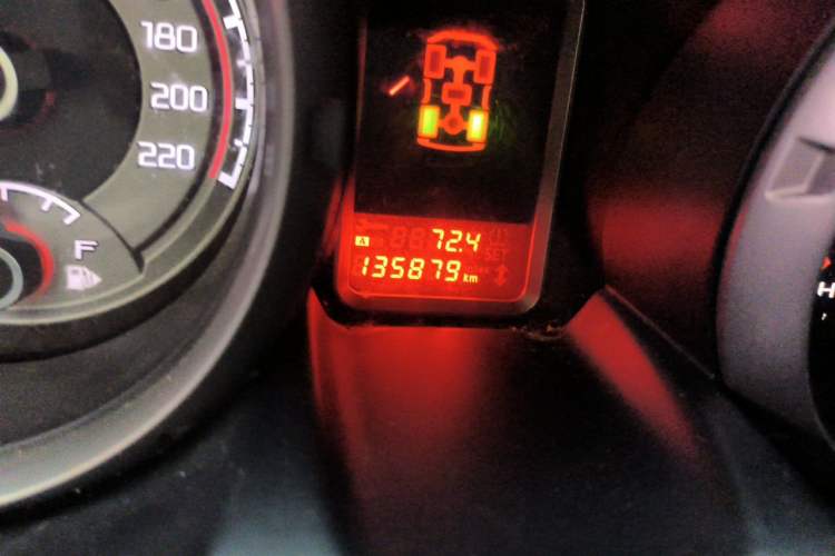 Used Mitsubishi Pajero 2016 3.0L Automatic Prestige Version China V Standard Odometer Close Up