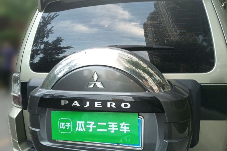 Used Mitsubishi Pajero 2016 3.0L Automatic Luxury Edition China IV Rear
