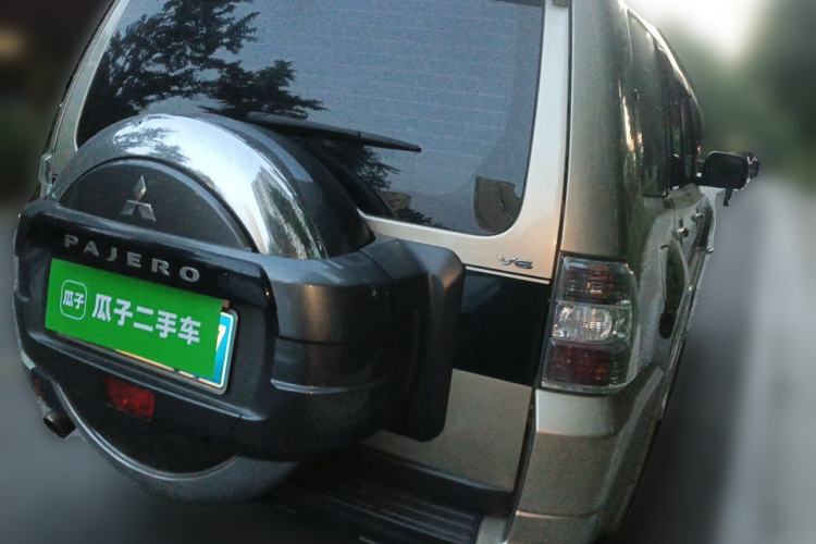 Used Mitsubishi Pajero 2016 3.0L Automatic Luxury Edition China IV Rear Right 45 Deg