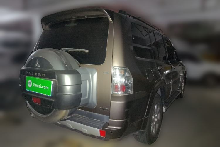 Used Mitsubishi Pajero 2016 3.0L Automatic Luxury Version China V Standard Rear Right 45 Deg