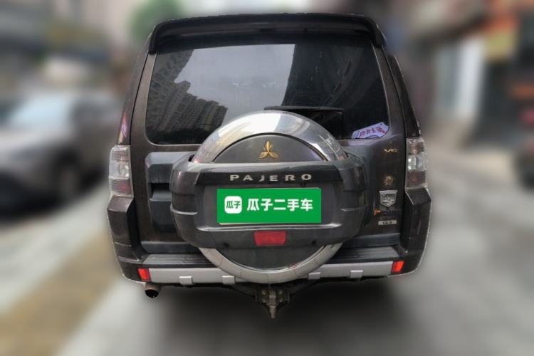 Used Mitsubishi Pajero 2016 3.0L Automatic Prestige Version China V Standard Rear