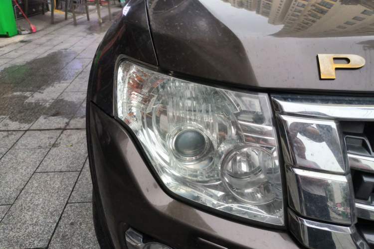 Used Mitsubishi Pajero 2016 3.0L Automatic Prestige Version China V Standard Right Front Headlight