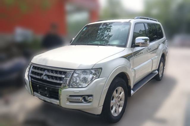 Used Mitsubishi Pajero 2016 3.0L Automatic Luxury Edition China IV