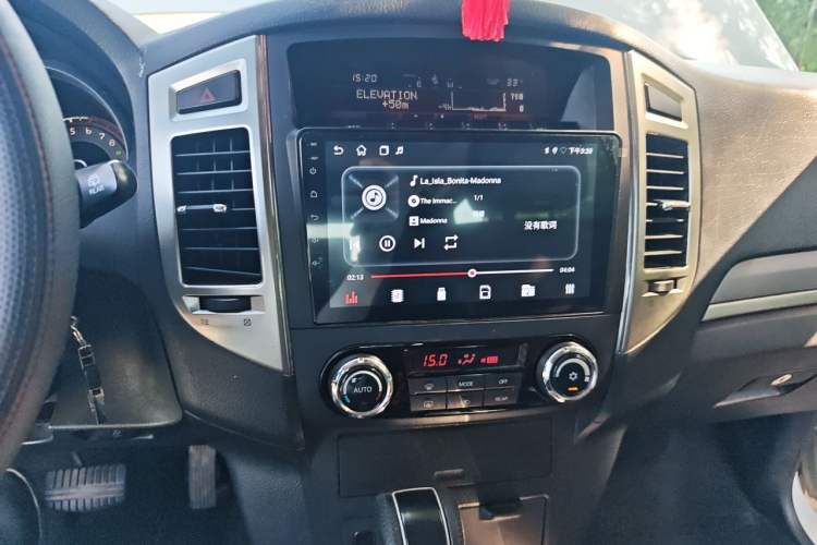 Used Mitsubishi Pajero 2016 3.0L Automatic Standard Version China V Standard Audio And AC Panel