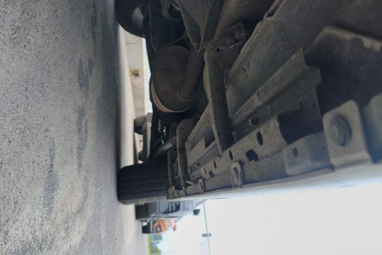 Used Mitsubishi Pajero 2016 3.0L Automatic Prestige Version China V Standard Chassis Front Left