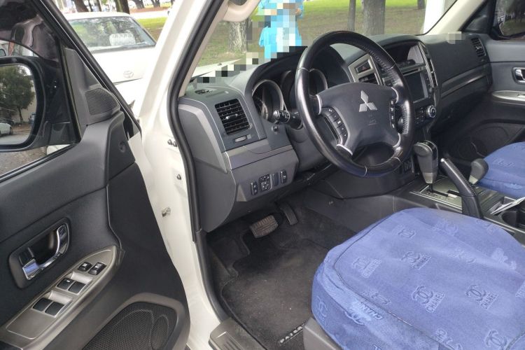Used Mitsubishi Pajero 2016 3.0L Automatic Standard Version China V Standard Driver Seat