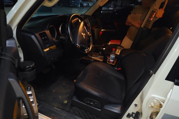 Used Mitsubishi Pajero 2016 3.0L Automatic Standard Version China V Standard Driver Seat
