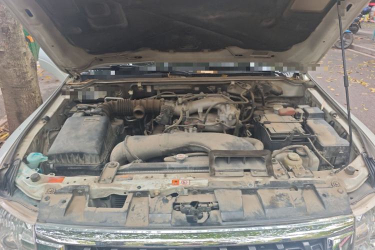 Used Mitsubishi Pajero 2016 3.0L Automatic Prestige Version China V Standard Engine Bay