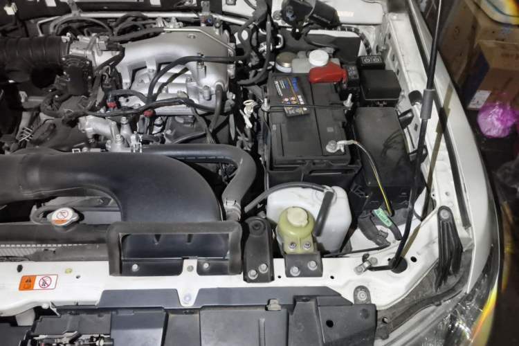 Used Mitsubishi Pajero 2016 3.0L Automatic Standard Version China V Standard Engine Bay Left