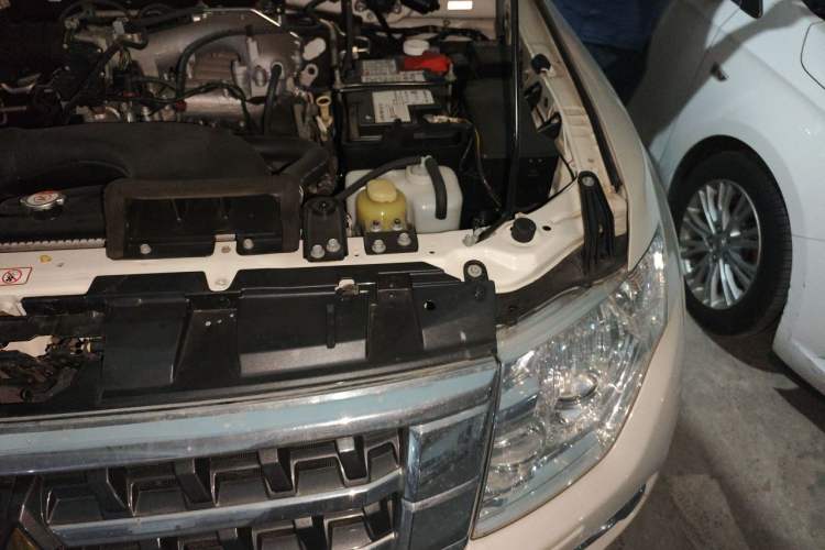 Used Mitsubishi Pajero 2016 3.0L Automatic Prestige Version China V Standard Engine Bay Left
