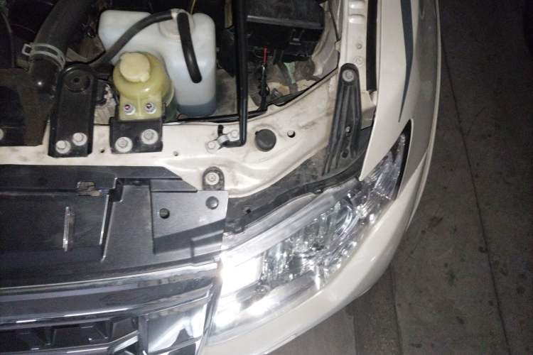 Used Mitsubishi Pajero 2016 3.0L Automatic Standard Version China V Standard Engine Bay Left