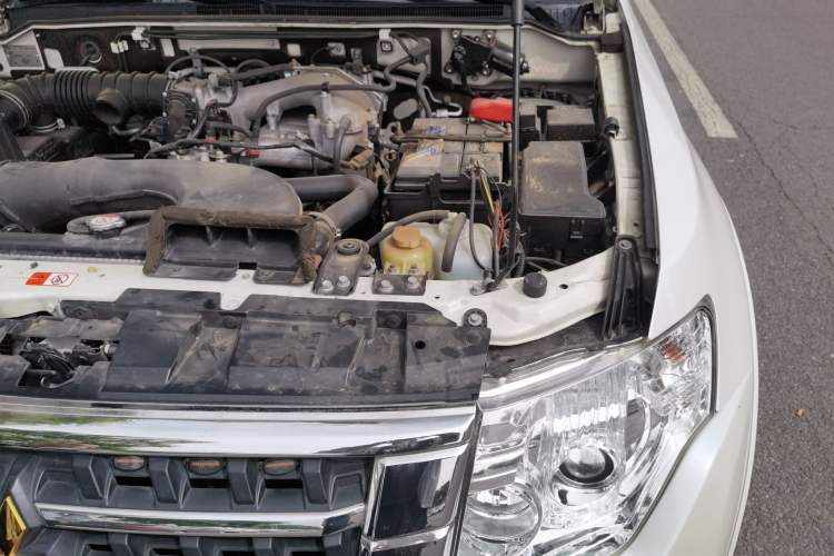 Used Mitsubishi Pajero 2016 3.0L Automatic Standard Version China V Standard Engine Bay Left