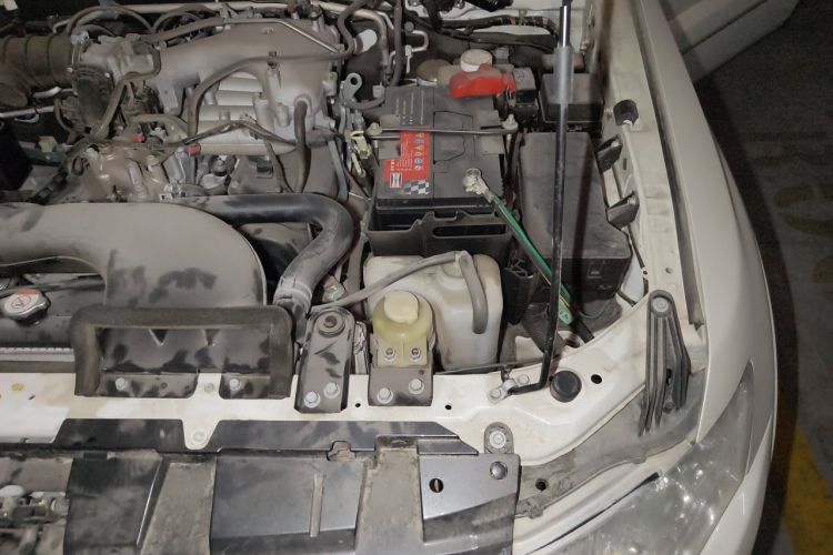 Used Mitsubishi Pajero 2016 3.0L Automatic Prestige Version China V Standard Engine Bay Left