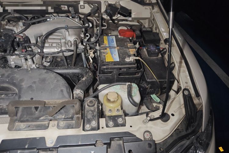 Used Mitsubishi Pajero 2016 3.0L Automatic Prestige Version China IV Standard Engine Bay Left