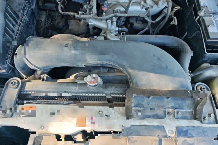 Used Mitsubishi Pajero 2016 3.0L Automatic Standard Version China V Standard Engine Bay