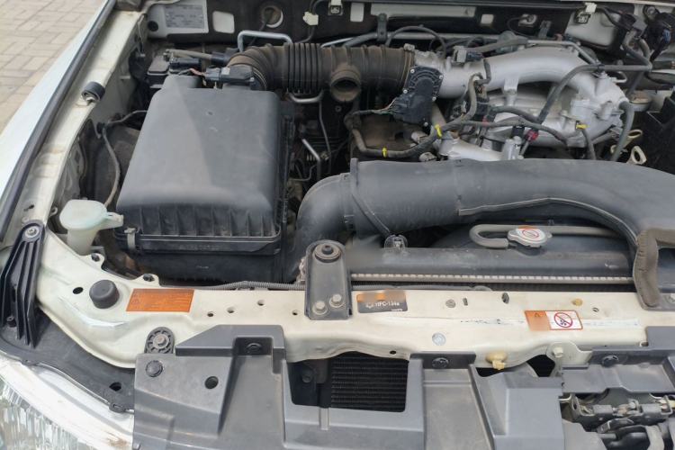 Used Mitsubishi Pajero 2016 3.0L Automatic Prestige Version China V Standard Engine Bay Right