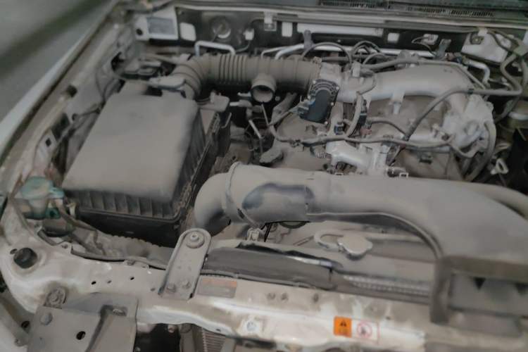 Used Mitsubishi Pajero 2016 3.0L Automatic Standard Version China V Standard Engine Bay Right