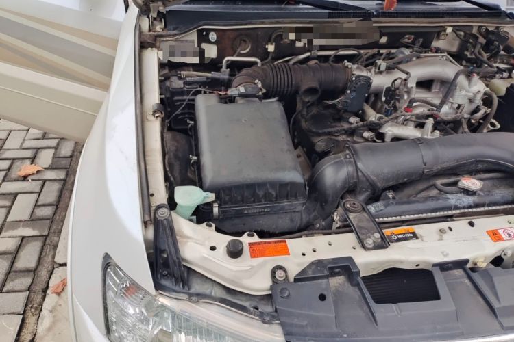 Used Mitsubishi Pajero 2016 3.0L Automatic Standard Version China V Standard Engine Bay Right