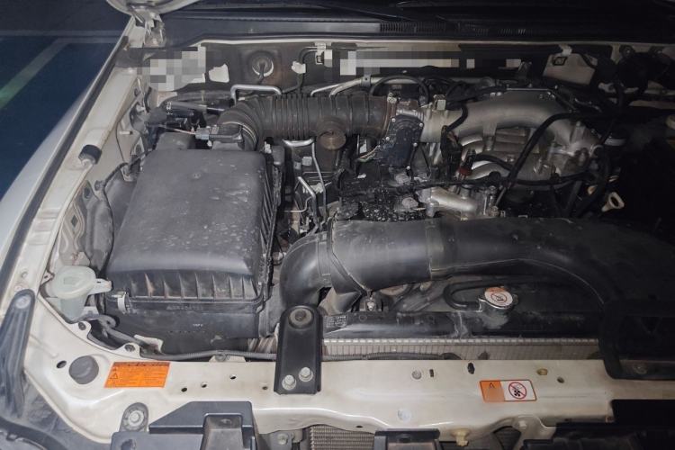 Used Mitsubishi Pajero 2016 3.0L Automatic Prestige Version China IV Standard Engine Bay Right
