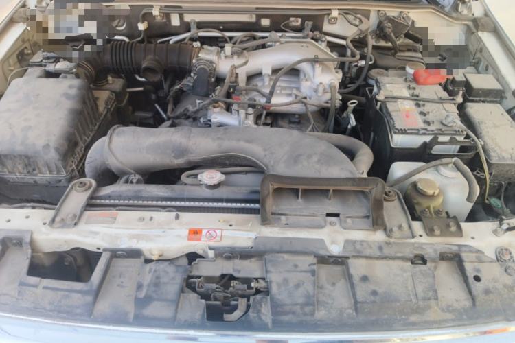 Used Mitsubishi Pajero 2016 3.0L Automatic Standard Version China V Standard Engine Bay