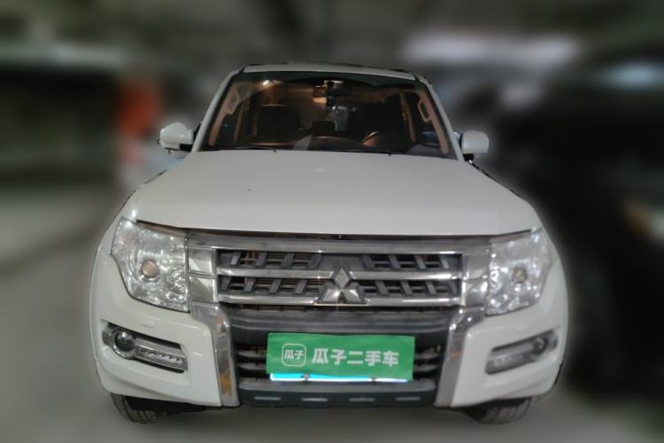 Used Mitsubishi Pajero 2016 3.0L Automatic Standard Version China V Standard Front