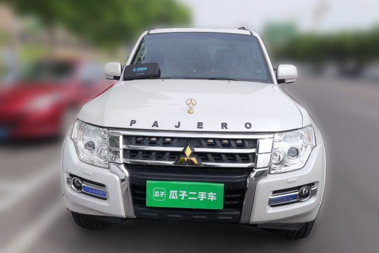 Used Mitsubishi Pajero 2016 3.0L Automatic Standard Version China V Standard Front