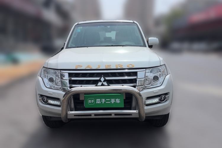 Used Mitsubishi Pajero 2016 3.0L Automatic Standard Version China V Standard Front