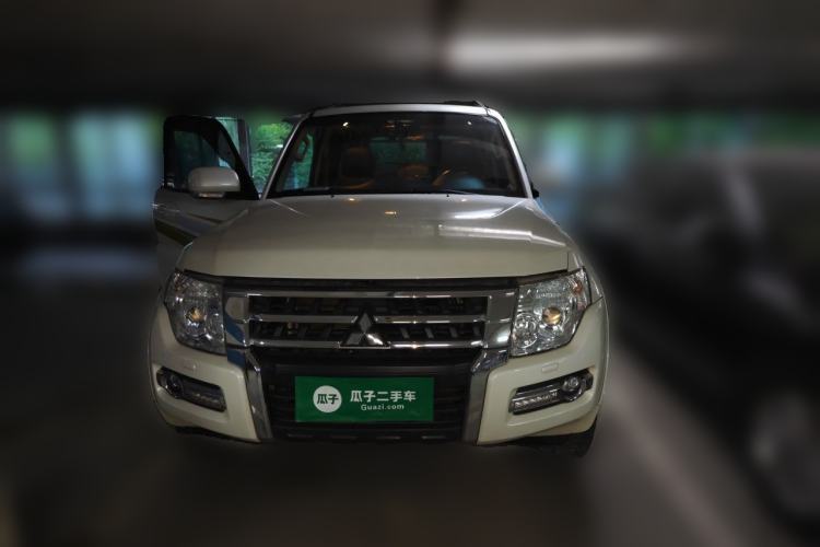 Used Mitsubishi Pajero 2016 3.0L Automatic Standard Version China V Standard Front