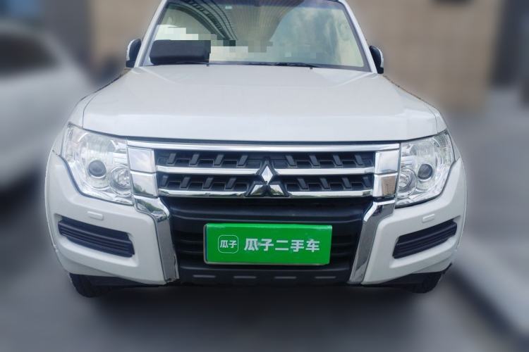 Used Mitsubishi Pajero 2016 3.0L Automatic Standard Version China V Standard Front