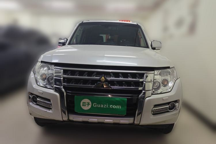 Used Mitsubishi Pajero 2016 3.0L Automatic Prestige Version China V Standard Front
