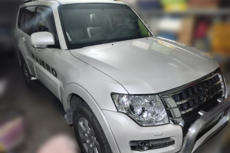 Used Mitsubishi Pajero 2016 3.0L Automatic Standard Version China V Standard Front Right 45 Deg