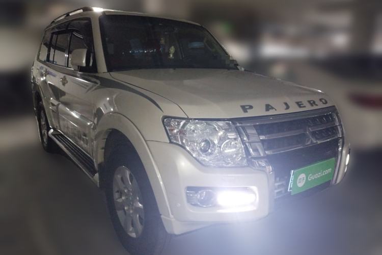Used Mitsubishi Pajero 2016 3.0L Automatic Standard Version China V Standard Front Right 45 Deg